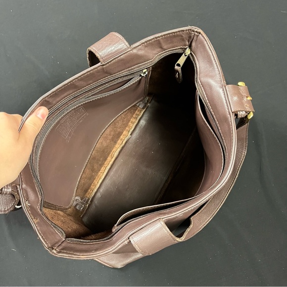 *Vintage coach brown purse - Picture 3 of 11